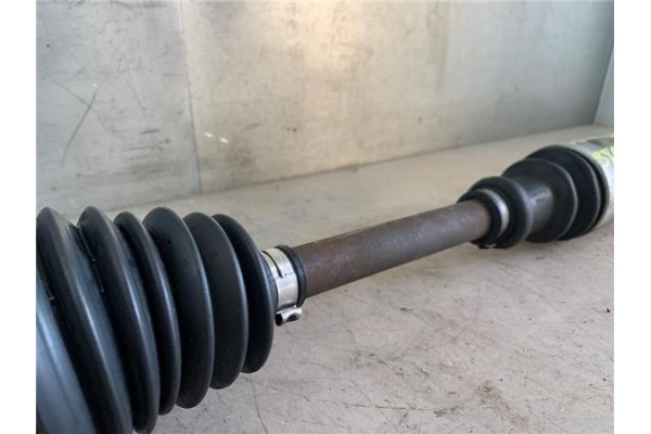 Recambio de palier delantero izquierdo para renault clio iii 1.5 dci (c/br1g) referencia OEM IAM 7711368512  
