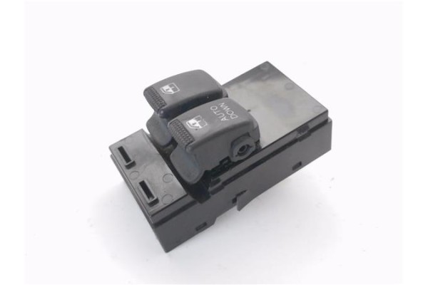 Recambio de mando elevalunas delantero izquierdo para hyundai getz (tb) 1.1 básico referencia OEM IAM 935701C230WK 935701C010  Recambio de mando elevalunas delantero izquierdo para hyundai getz (tb) 1.1 básico referencia OEM IAM 935701C230WK 935701C010