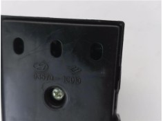 Recambio de mando elevalunas delantero izquierdo para hyundai getz (tb) 1.1 básico referencia OEM IAM 935701C230WK 935701C010 