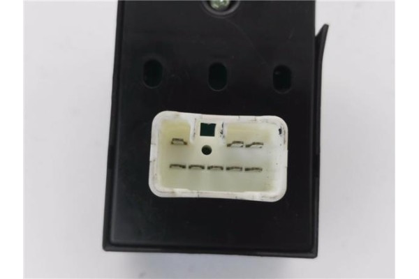 Recambio de mando elevalunas delantero izquierdo para hyundai getz (tb) 1.1 básico referencia OEM IAM 935701C230WK 935701C010  Recambio de mando elevalunas delantero izquierdo para hyundai getz (tb) 1.1 básico referencia OEM IAM 935701C230WK 935701C010