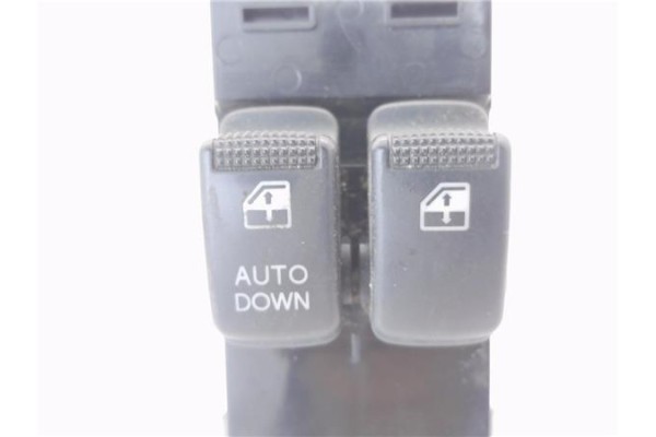 Recambio de mando elevalunas delantero izquierdo para hyundai getz (tb) 1.1 básico referencia OEM IAM 935701C230WK 935701C010  Recambio de mando elevalunas delantero izquierdo para hyundai getz (tb) 1.1 básico referencia OEM IAM 935701C230WK 935701C010