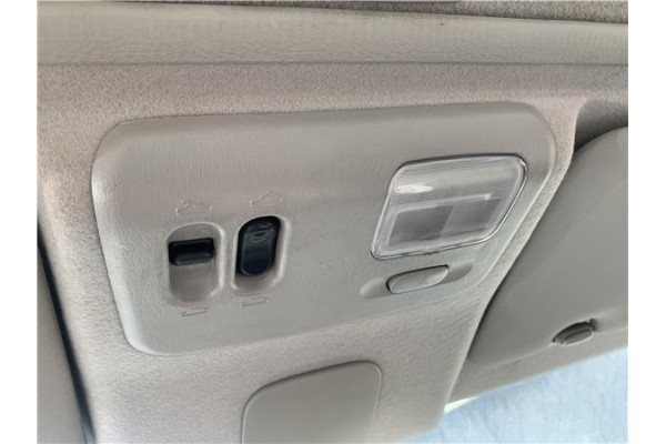 Recambio de luz delantero central techo para nissan x-trail (t30) 2.0 referencia OEM IAM 264305L301  