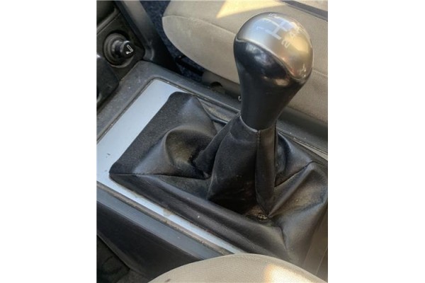 Recambio de pomo palanca cambio para nissan x-trail (t30) 2.0 referencia OEM IAM 328658H510 Recambio de pomo palanca cambio para nissan x-trail (t30) 2.0 referencia OEM IAM 328658H510