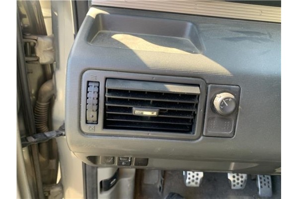 Recambio de rejilla entrada de aire para nissan x-trail (t30) 2.0 referencia OEM IAM 687608H600 Recambio de rejilla entrada de aire para nissan x-trail (t30) 2.0 referencia OEM IAM 687608H600