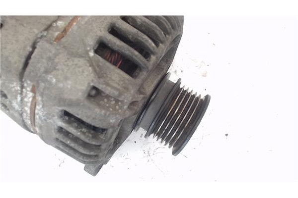 Recambio de alternador para volkswagen polo iv (9n1) 1.4 16v referencia OEM IAM 037903025M  