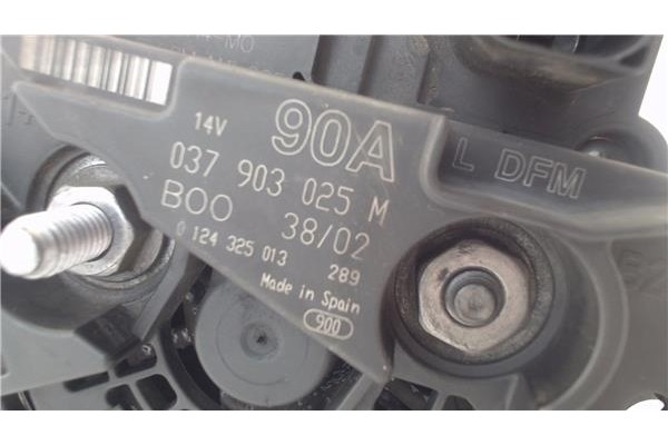 Recambio de alternador para volkswagen polo iv (9n1) 1.4 16v referencia OEM IAM 037903025M  