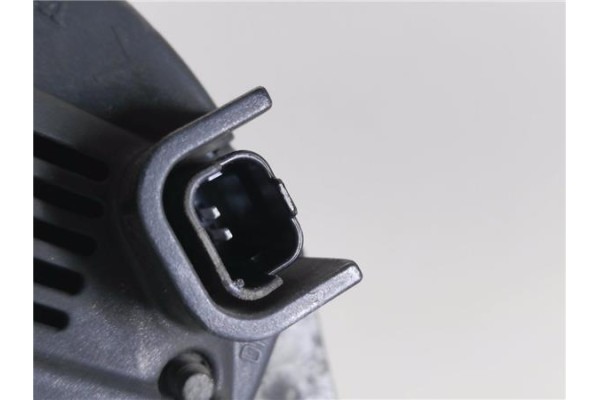 Recambio de alternador para renault megane ii sedán (lm0/1_) 1.5 dci referencia OEM IAM 8200100907  