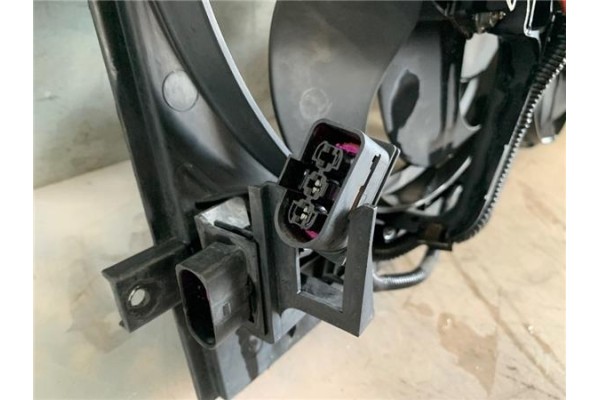 Recambio de electroventilador para volkswagen polo iv (9n1) 1.4 16v referencia OEM IAM 6Q0121207F  