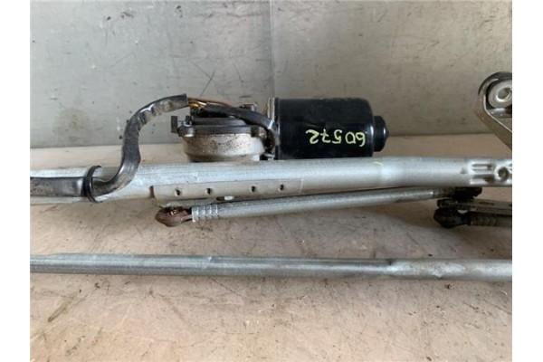 Recambio de motor limpiaparabrisas delantero para opel meriva 1.7 cdti referencia OEM IAM 93390344  
