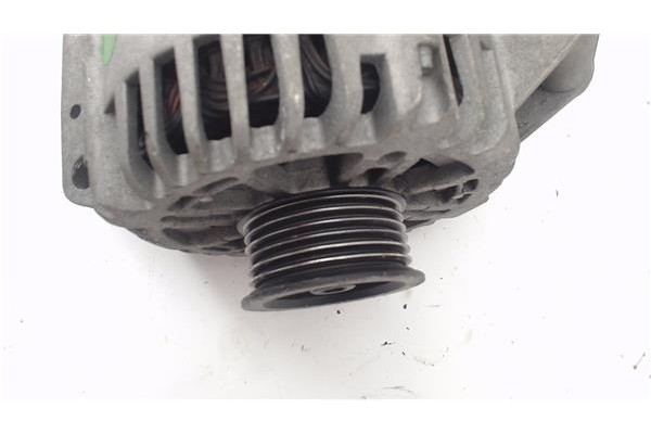 Recambio de alternador para ford mondeo iii sedán (b4y) 2.0 tdci referencia OEM IAM 404690177  