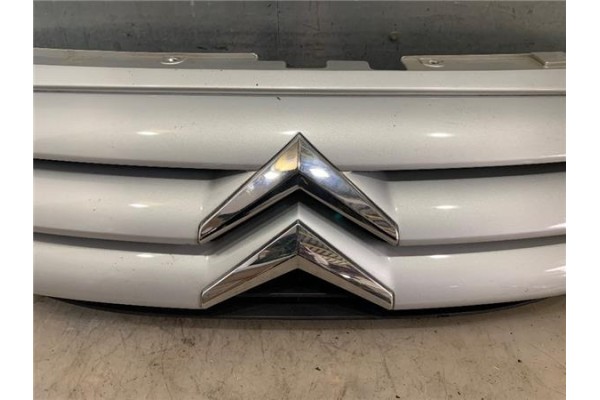 Recambio de rejilla capo para citroen c3 1.4 hdi referencia OEM IAM 9680094177  