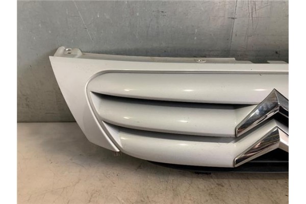 Recambio de rejilla capo para citroen c3 1.4 hdi referencia OEM IAM 9680094177  