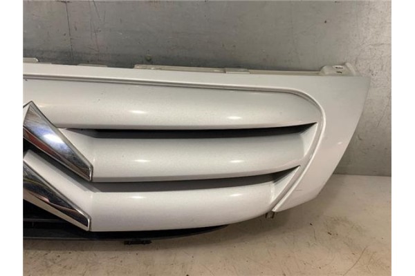 Recambio de rejilla capo para citroen c3 1.4 hdi referencia OEM IAM 9680094177  