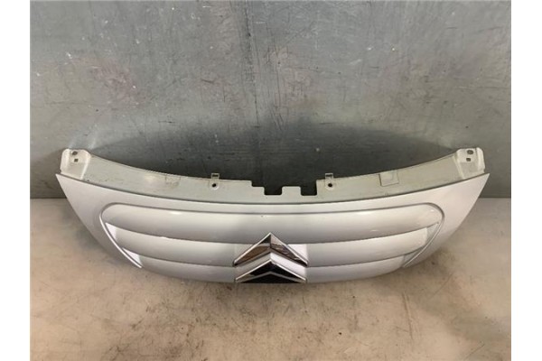 Recambio de rejilla capo para citroen c3 1.4 hdi referencia OEM IAM 9680094177  