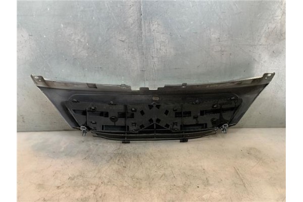 Recambio de rejilla capo para citroen c3 1.4 hdi referencia OEM IAM 9680094177  