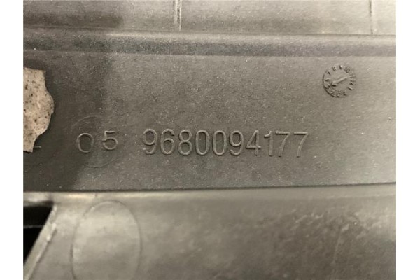 Recambio de rejilla capo para citroen c3 1.4 hdi referencia OEM IAM 9680094177  