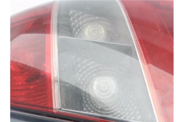 Recambio de piloto trasero derecho para citroen c5 berlina 2.0 hdi referencia OEM IAM 9632646680  