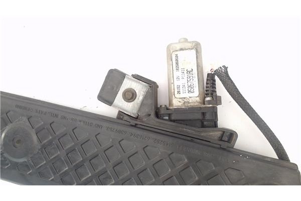 Recambio de mecanismo elevalunas delantero izquierdo para chrysler pt cruiser 1.6 route 66 referencia OEM IAM 05067591AC  