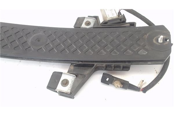 Recambio de mecanismo elevalunas delantero izquierdo para chrysler pt cruiser 1.6 route 66 referencia OEM IAM 05067591AC  