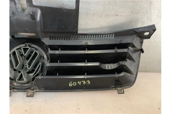 Recambio de rejilla paragolpes delantero para volkswagen polo iv (9n1) 1.4 16v referencia OEM IAM 6Q0853651C  