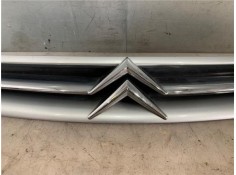 Recambio de rejilla capo para citroen xsara picasso 2.0 hdi referencia OEM IAM 9632099177  