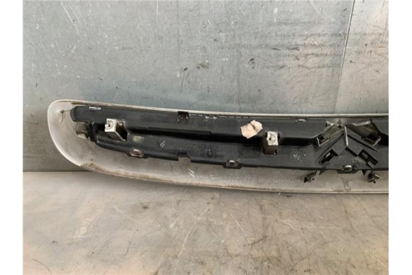 Recambio de rejilla capo para citroen xsara picasso 2.0 hdi referencia OEM IAM 9632099177  