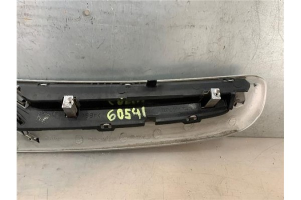 Recambio de rejilla capo para citroen xsara picasso 2.0 hdi referencia OEM IAM 9632099177  