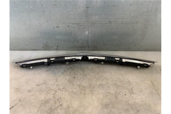 Recambio de rejilla capo para citroen xsara picasso 1.6 referencia OEM IAM 9632099177  