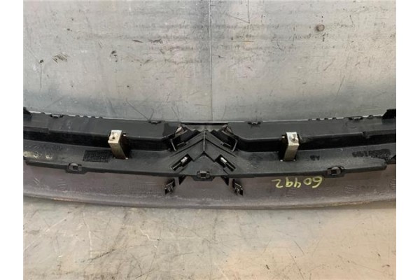 Recambio de rejilla capo para citroen xsara picasso 1.6 referencia OEM IAM 9632099177  