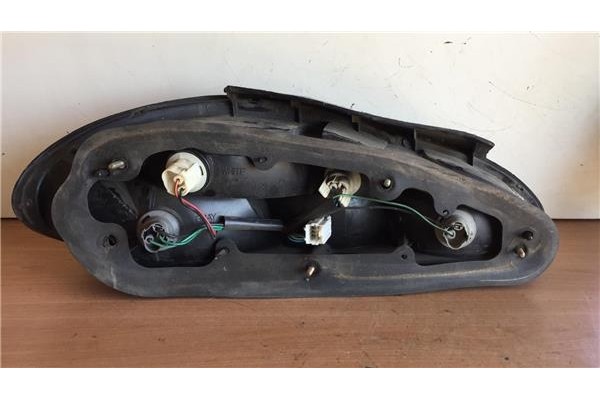 Recambio de piloto trasero derecho para hyundai coupe (j2) 1.6 fx coupe referencia OEM IAM R92402275  