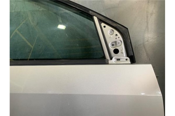 Recambio de puerta delantero derecha para ford fiesta vi 1.4 tdci referencia OEM IAM   