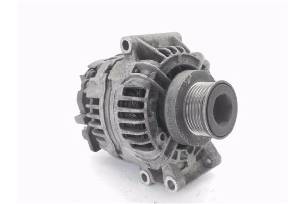 Recambio de alternador para renault clio ii (xbo) 1.4 75cv referencia OEM IAM 7700434899 124325031 
