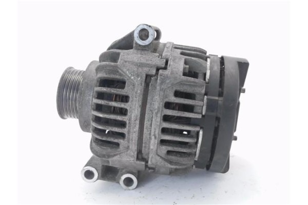 Recambio de alternador para renault clio ii (xbo) 1.4 75cv referencia OEM IAM 7700434899 124325031 