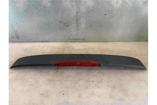 Recambio de aleron trasero para renault clio ii (xbo) 1.5d dci 65cv referencia OEM IAM   