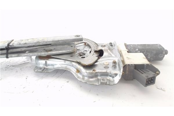 Recambio de mecanismo elevalunas delantero derecho para toyota avensis berlina (t25) 1.8 sol berlina (5-ptas) referencia OEM IAM