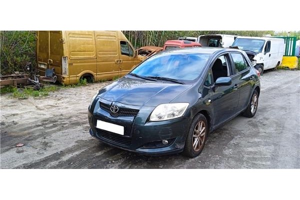 toyota auris (e15) del año 2008