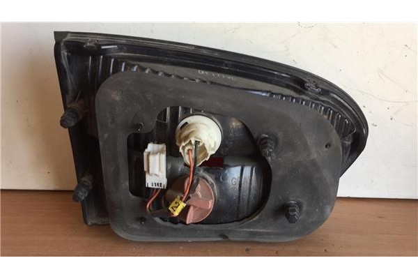 Recambio de piloto trasero derecho para hyundai h-1 van 2.5 furgón con portón referencia OEM IAM 924064A6  