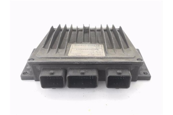 Recambio de centralita para renault clio ii (xbo) 1.5d dci 65cv referencia OEM IAM 8200331477 R0410B027C 