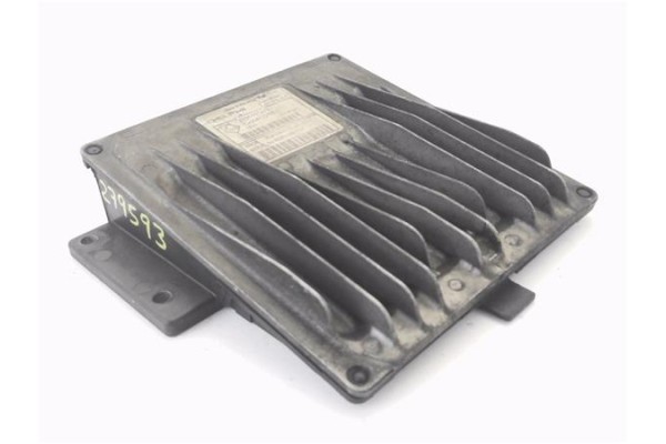 Recambio de centralita para renault clio ii (xbo) 1.5d dci 65cv referencia OEM IAM 8200331477 R0410B027C 