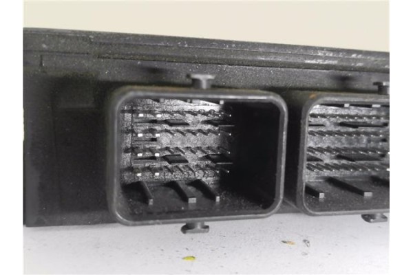 Recambio de centralita para renault clio ii (xbo) 1.5d dci 65cv referencia OEM IAM 8200331477 R0410B027C 