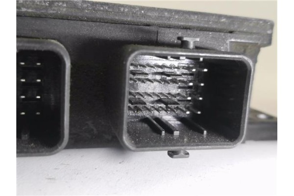 Recambio de centralita para renault clio ii (xbo) 1.5d dci 65cv referencia OEM IAM 8200331477 R0410B027C 