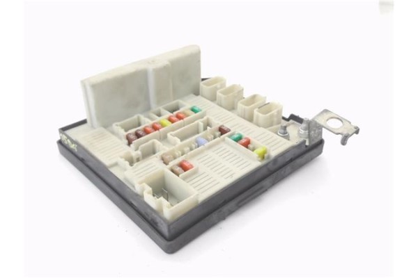 Recambio de caja fusibles/rele para renault kangoo ii (f/kw0) 1.5 dci (kw0c, kw0f) referencia OEM IAM 8200451902 USMX61  Recambio de caja fusibles/rele para renault kangoo ii (f/kw0) 1.5 dci (kw0c, kw0f) referencia OEM IAM 8200451902 USMX61