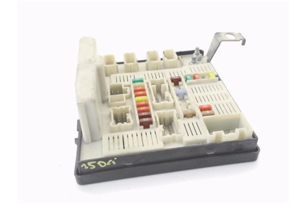 Recambio de caja fusibles/rele para renault kangoo ii (f/kw0) 1.5 dci (kw0c, kw0f) referencia OEM IAM 8200451902 USMX61  Recambio de caja fusibles/rele para renault kangoo ii (f/kw0) 1.5 dci (kw0c, kw0f) referencia OEM IAM 8200451902 USMX61