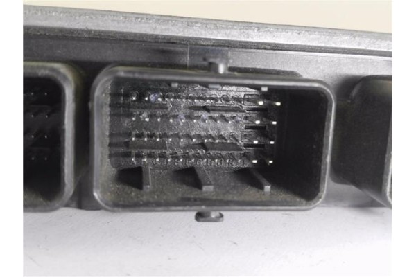 Recambio de centralita para renault clio iii 1.5 dci (br17, cr17) referencia OEM IAM 8200399038 R0410B034A 