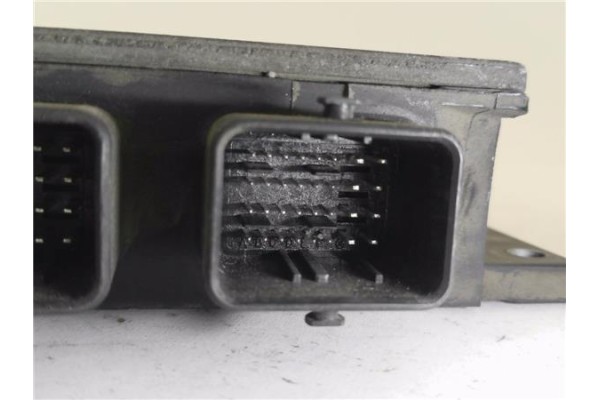 Recambio de centralita para renault clio ii (xbo) 1.5d dci 80cv referencia OEM IAM 8200212348 R0410C039A 