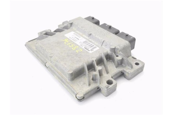 Recambio de centralita para renault clio ii (xbo) 1.2 16v 75cv referencia OEM IAM 8200473744 S120201109A 