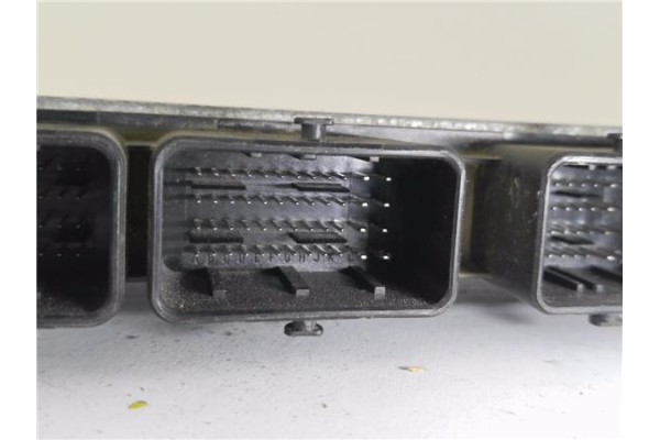 Recambio de centralita para renault clio ii (xbo) 1.2 16v 75cv referencia OEM IAM 8200473744 S120201109A 