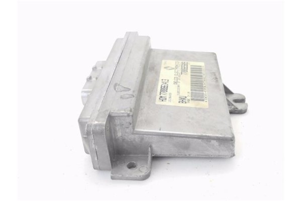 Recambio de centralita para renault 19 ii chamade (l53_) 1.4 referencia OEM IAM 7700861413 7700865809 