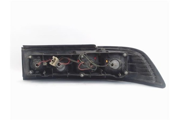 Recambio de piloto trasero izquierdo para mazda 323 berlina (bd1) referencia OEM IAM 8BBC51160  