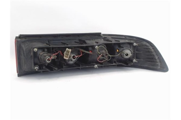 Recambio de piloto trasero izquierdo para mazda 323 berlina (bd1) referencia OEM IAM 8BBC51160  